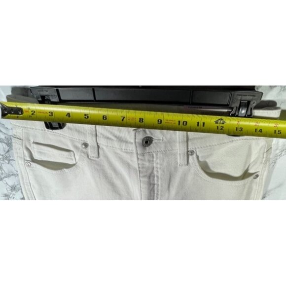 Style & Co. Womens Sz 6 black Embroidered Floral  on White Bermuda Shorts Cotton - Picture 5 of 8